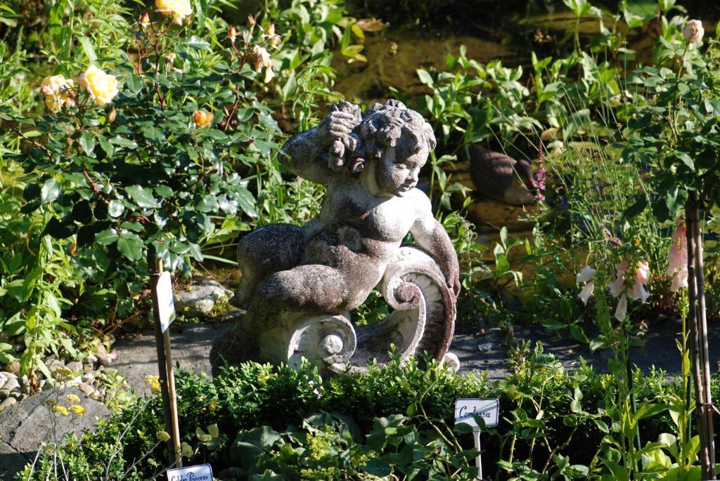 Im Roeseligarten Wolfhausen Luaran gambar